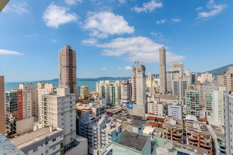 4 Dormitórios Sendo 4 Suítes Meia Praia - Itapema / SC: 6ª foto da galeria de imagens do imóvel