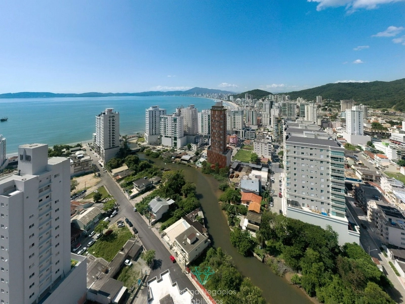 Apartamento Frente Mar - 03 Suítes - 02 Vagas de Garagem: 3ª foto da galeria de imagens do imóvel