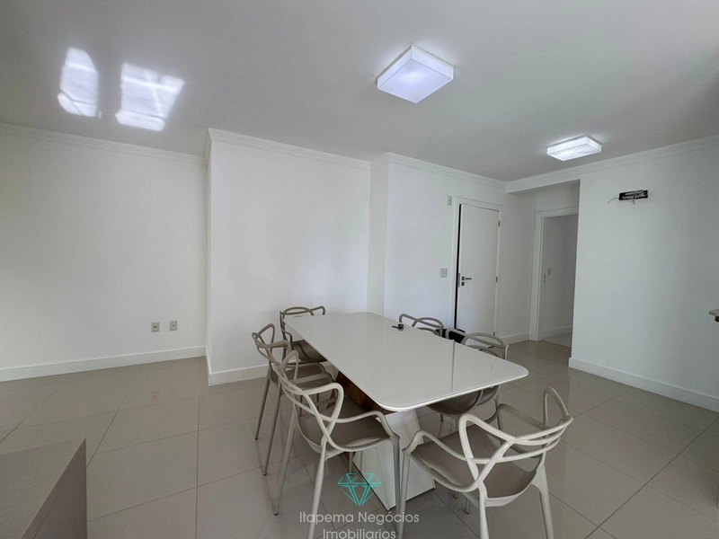 Apartamento 3 suítes, 2 vagas - Meia Praia: 8ª foto da galeria de imagens do imóvel