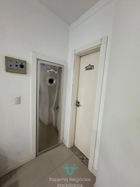 Apartamento 3 suítes, 2 vagas - Meia Praia: 27ª foto da galeria de imagens do imóvel