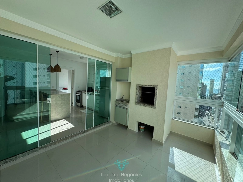 Apartamento 3 suítes, 2 vagas - Meia Praia: 6ª foto da galeria de imagens do imóvel