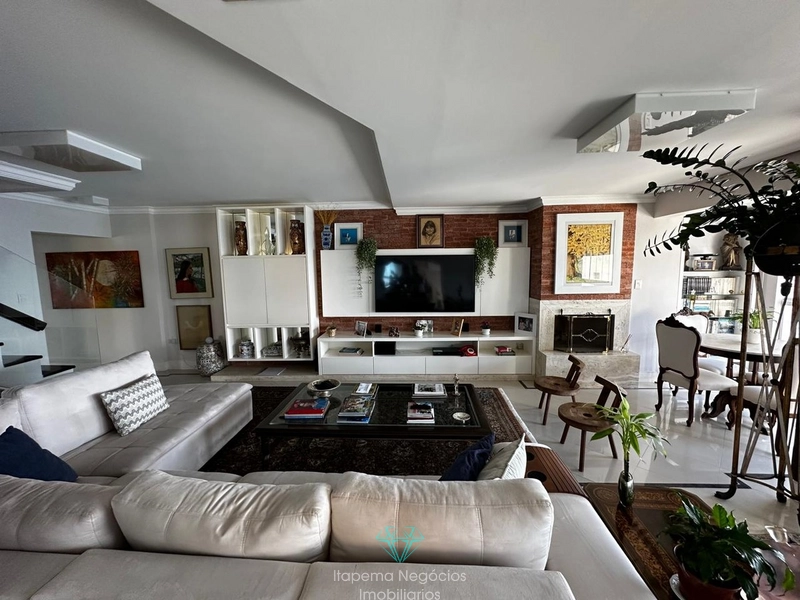 Apartamento 4 dormitórios, Quadra Mar: 1ª foto da galeria de imagens do imóvel
