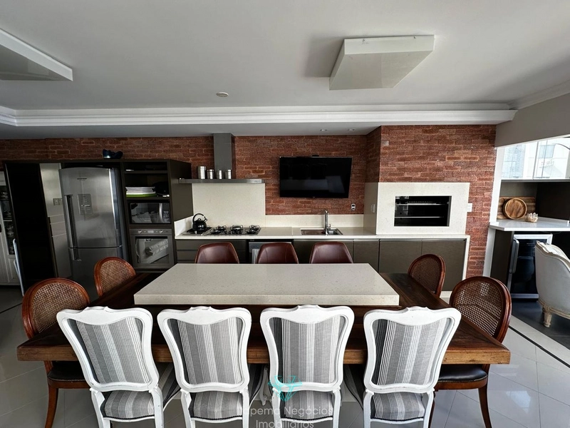 Apartamento 4 dormitórios, Quadra Mar: 6ª foto da galeria de imagens do imóvel