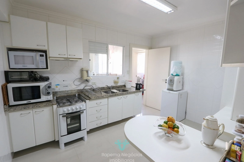 Apartamento 4 dormitórios, Quadra Mar: 8ª foto da galeria de imagens do imóvel