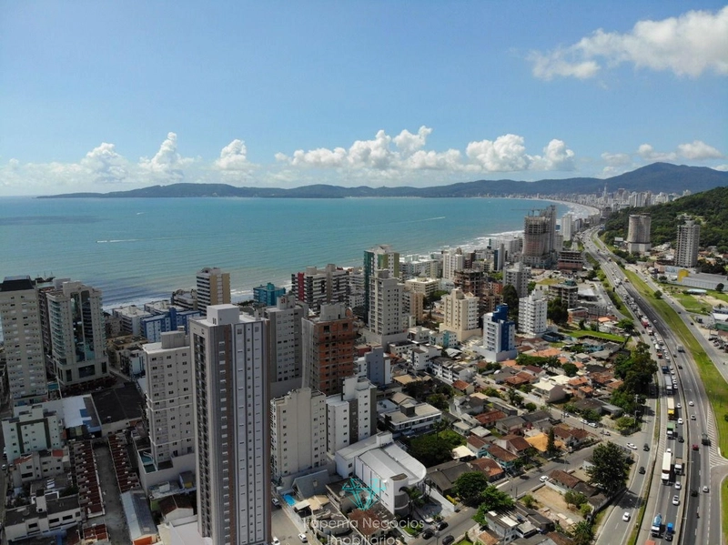 3 Dormitórios 3 Vagas De Garagem Meia Praia - Itapema / SC: 6ª foto da galeria de imagens do imóvel