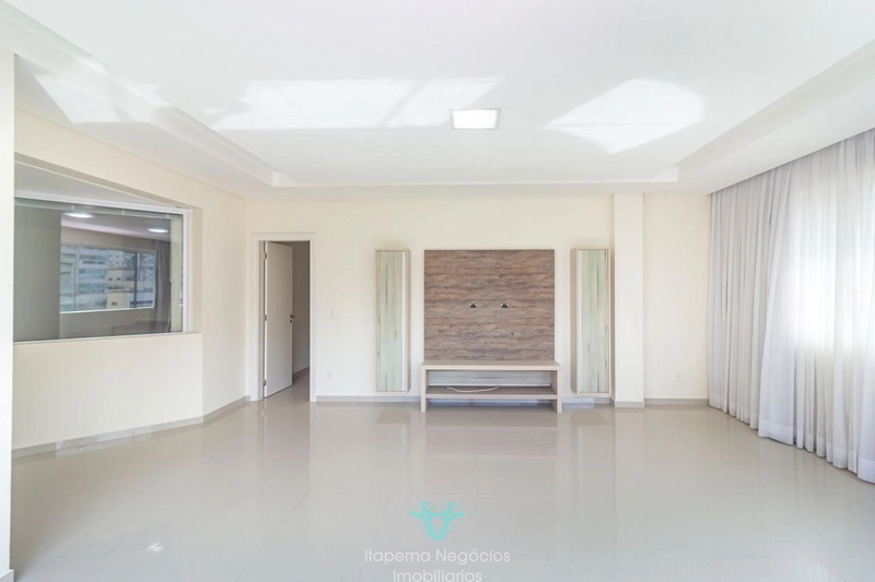 Apartamento com 4 Suítes à Venda, 315 m² em Meia Praia - Itapema: 11ª foto da galeria de imagens do imóvel
