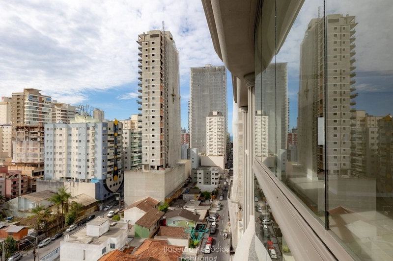3 Dormitórios Sendo 3 Suítes Meia Praia - Itapema / SC: 28ª foto da galeria de imagens do imóvel