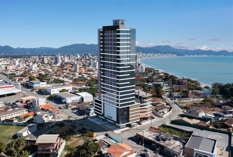 3 Dormitórios Sendo 3 Suítes Pereque - Porto Belo / SC: 3ª foto da galeria de imagens do imóvel