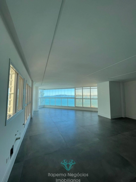 Apartamento 4 Suítes 4 Vagas - Quadra mar: 2ª foto da galeria de imagens do imóvel