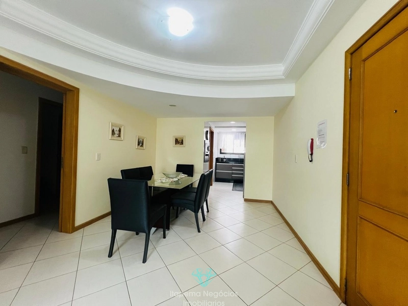 Apartamento mobiliado e equipado a 50m do mar, com 113m² e 2 vagas!: 4ª foto da galeria de imagens do imóvel