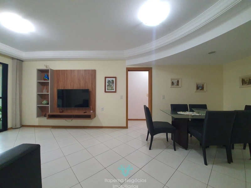 Apartamento mobiliado e equipado a 50m do mar, com 113m² e 2 vagas!: 2ª foto da galeria de imagens do imóvel