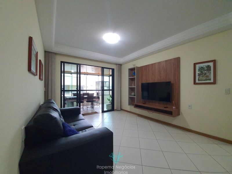 Apartamento mobiliado e equipado a 50m do mar, com 113m² e 2 vagas!: 3ª foto da galeria de imagens do imóvel