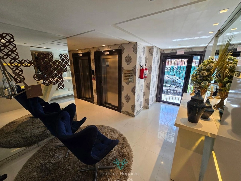 Apartamento mobiliado 02 Suítes e 02 Vagas, Meia Praia!: 2ª foto da galeria de imagens do imóvel