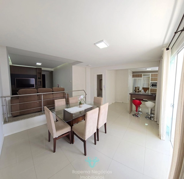 Apartamento mobiliado 02 Suítes e 02 Vagas, Meia Praia!: 5ª foto da galeria de imagens do imóvel