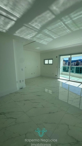 Apartamento 4 suítes 3 vagas Itapema - Meia Praia SC: 3ª foto da galeria de imagens do imóvel
