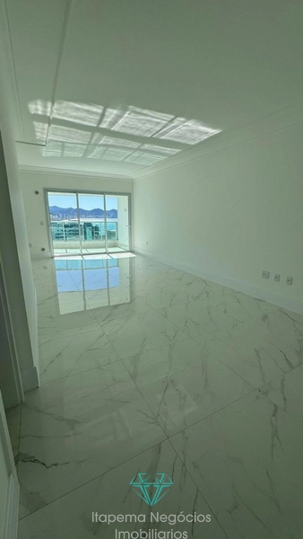 Apartamento 4 suítes 3 vagas Itapema - Meia Praia SC: 2ª foto da galeria de imagens do imóvel
