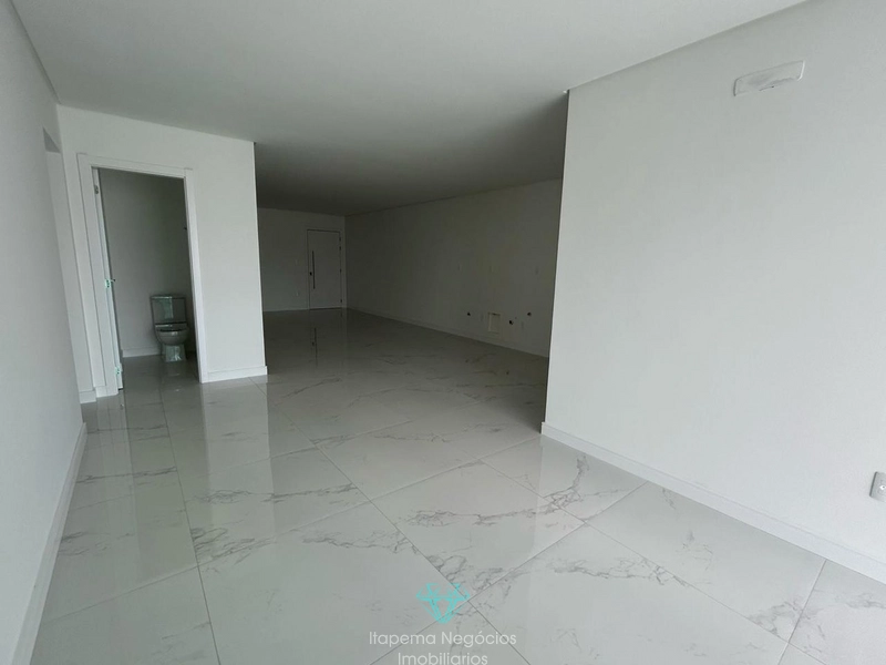 Apartamento 3 Dormitórios Sendo 3 Suítes , Meia Praia - Itapema / SC: 5ª foto da galeria de imagens do imóvel