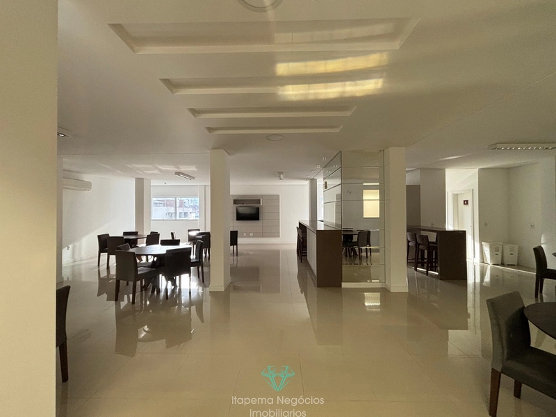 Apartamento mobiliado, 2 dormitórios, 2 vagas, sacada c/ churrasqueira: 20ª foto da galeria de imagens do imóvel
