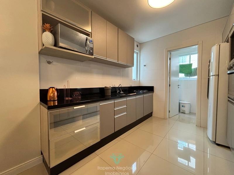 Apartamento mobiliado, 2 dormitórios, 2 vagas, sacada c/ churrasqueira: 7ª foto da galeria de imagens do imóvel