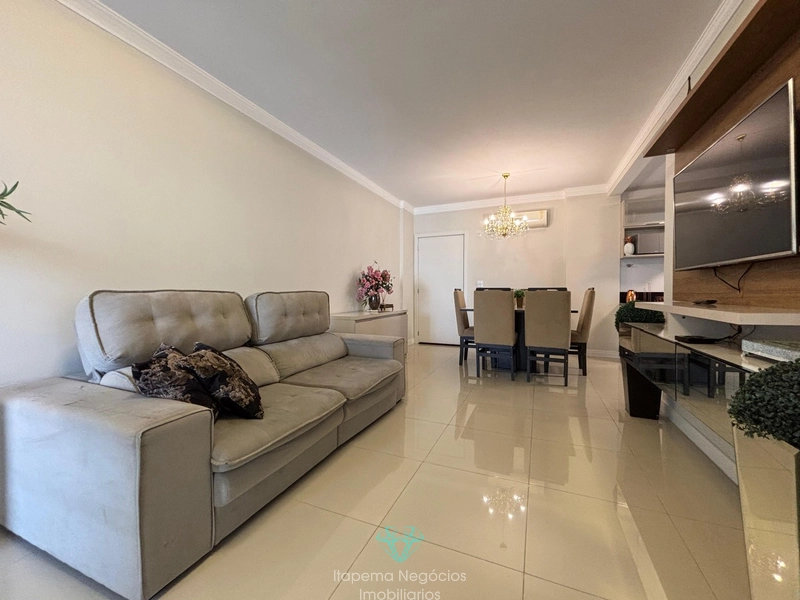 Apartamento mobiliado, 2 dormitórios, 2 vagas, sacada c/ churrasqueira: 3ª foto da galeria de imagens do imóvel