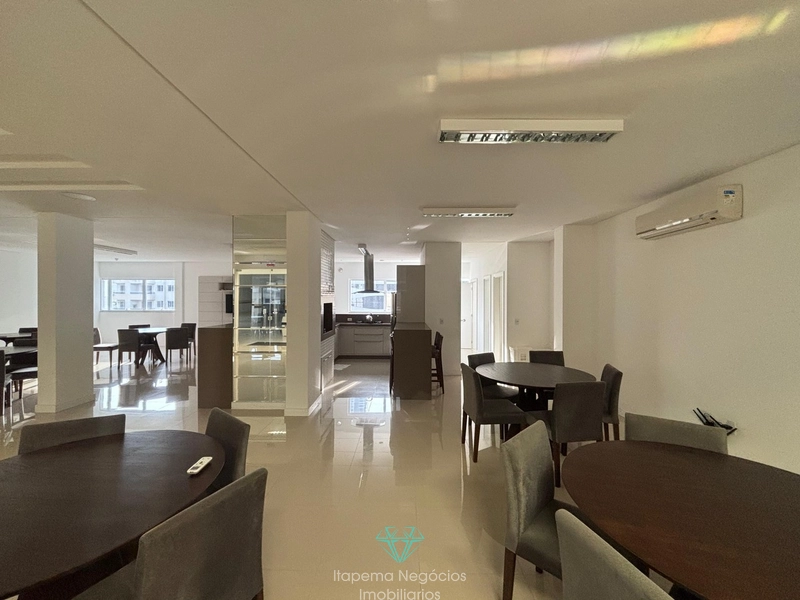 Apartamento mobiliado, 2 dormitórios, 2 vagas, sacada c/ churrasqueira: 18ª foto da galeria de imagens do imóvel