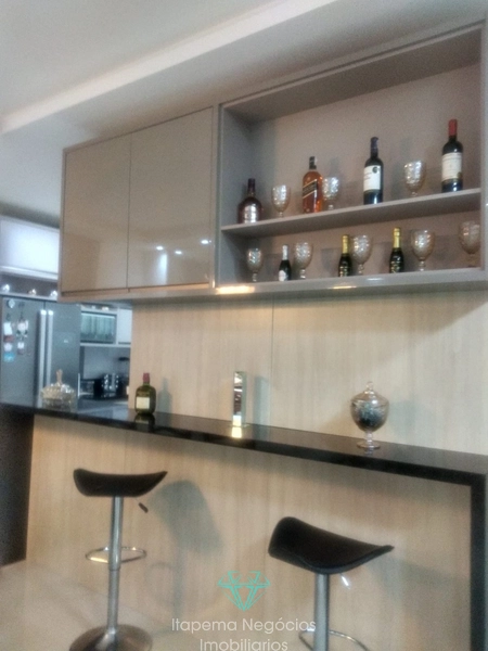 Apartamento mobiliado, 3 suítes, 2 vagas, sacada gourmet em Meia Praia: 10ª foto da galeria de imagens do imóvel