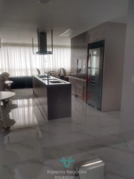 Apartamento mobiliado, 3 suítes, 2 vagas, sacada gourmet em Meia Praia: 6ª foto da galeria de imagens do imóvel