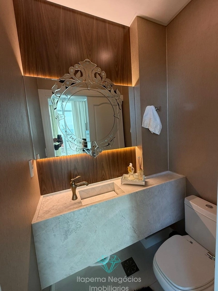 Apartamento mobiliado e decorado, muito luxuoso e frente mar.: 7ª foto da galeria de imagens do imóvel