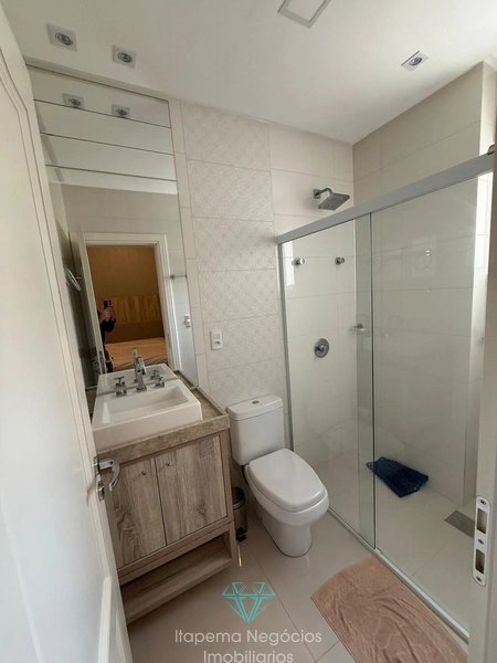 Apartamento mobiliado e decorado, muito luxuoso e frente mar.: 9ª foto da galeria de imagens do imóvel