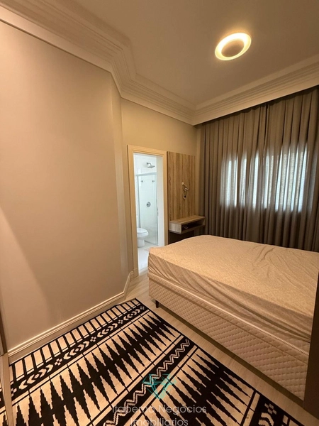 Apartamento mobiliado e decorado, muito luxuoso e frente mar.: 13ª foto da galeria de imagens do imóvel