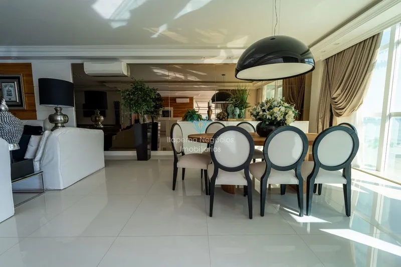 4 dormitórios, 6 banheiros, 4 suítes, 3 vagas de garagem: 14ª foto da galeria de imagens do imóvel