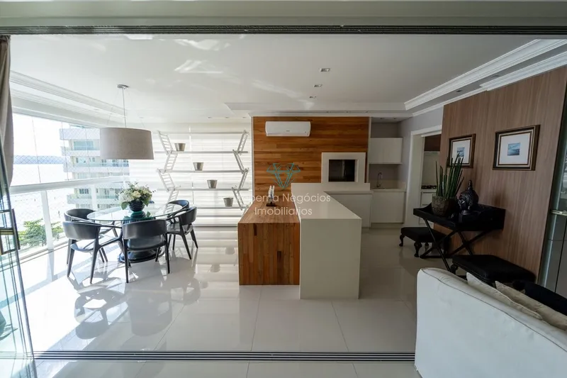 4 dormitórios, 6 banheiros, 4 suítes, 3 vagas de garagem: 10ª foto da galeria de imagens do imóvel