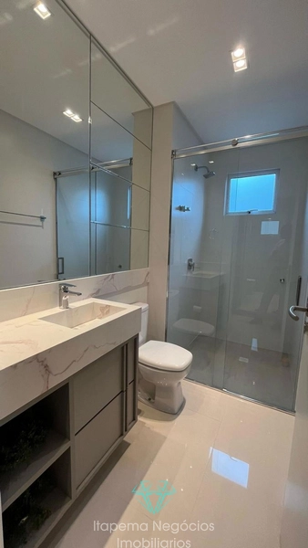 3 Suítes, 2 Vagas 129m² Localizado em Meia Praia - Itapema SC: 8ª foto da galeria de imagens do imóvel