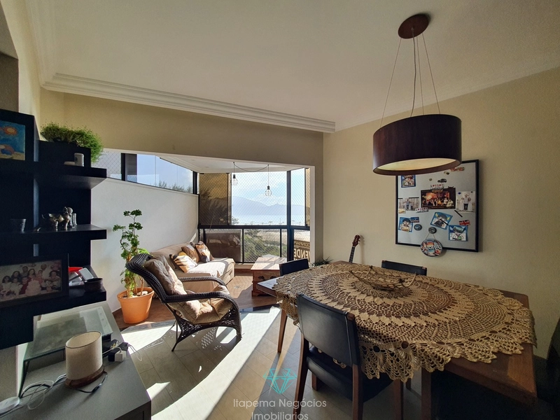 Frente mar, 4 dormitórios e salão de entretenimento privativo: 3ª foto da galeria de imagens do imóvel