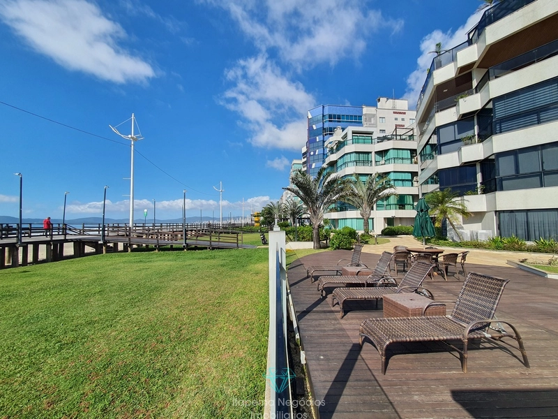 Frente mar, 4 dormitórios e salão de entretenimento privativo: 35ª foto da galeria de imagens do imóvel