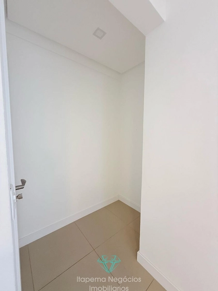 Apartamento a venda em Itapema com 2 quartos sendo 2 suítes e 2 vagas: 13ª foto da galeria de imagens do imóvel