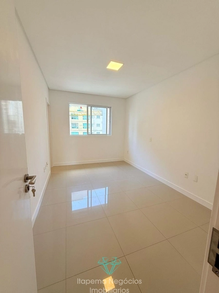 Apartamento a venda em Itapema com 2 quartos sendo 2 suítes e 2 vagas: 8ª foto da galeria de imagens do imóvel