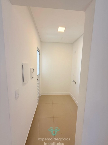 Apartamento a venda em Itapema com 2 quartos sendo 2 suítes e 2 vagas: 6ª foto da galeria de imagens do imóvel