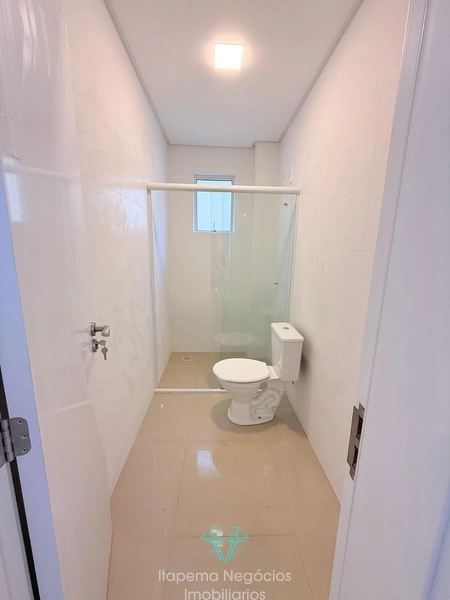 Apartamento a venda em Itapema com 2 quartos sendo 2 suítes e 2 vagas: 9ª foto da galeria de imagens do imóvel