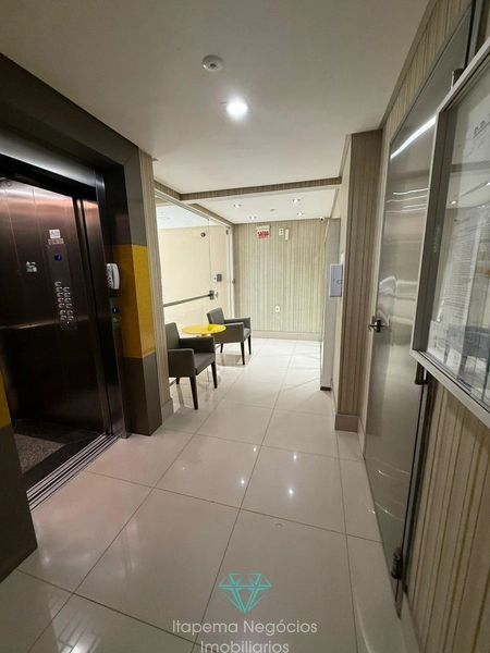 Apartamento a venda em Itapema com 2 quartos sendo 2 suítes e 2 vagas: 3ª foto da galeria de imagens do imóvel