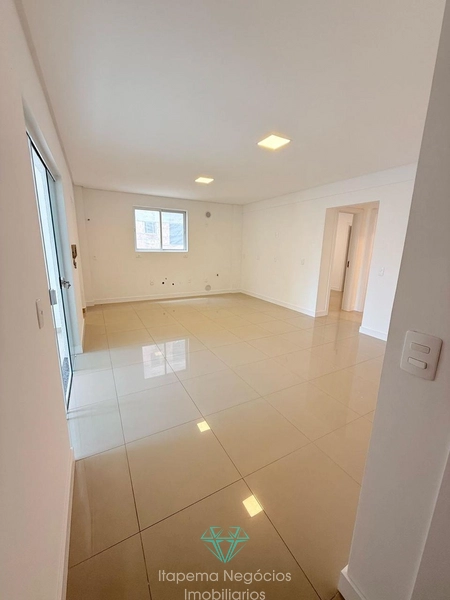 Apartamento a venda em Itapema com 2 quartos sendo 2 suítes e 2 vagas: 11ª foto da galeria de imagens do imóvel