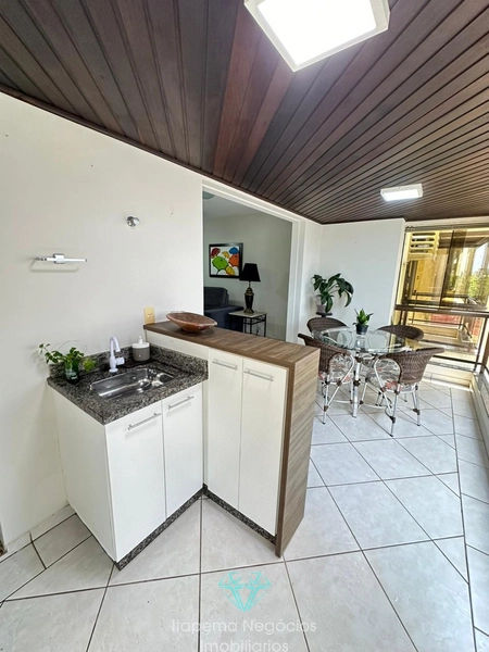 apartamento mobiliado 3 quartos na Meia Praia: 10ª foto da galeria de imagens do imóvel