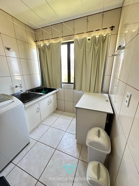 apartamento mobiliado 3 quartos na Meia Praia: 15ª foto da galeria de imagens do imóvel