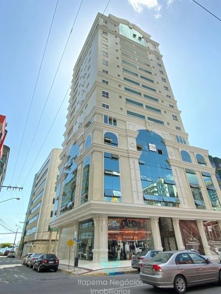 Apartamento Quadra Mar 4 Suítes na Meia Praia: 3ª foto da galeria de imagens do imóvel
