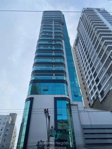 APARTAMENTO NA MEIA PRAIA ITAPEMA | 4 SUÍTES | 209M²: 2ª foto da galeria de imagens do imóvel