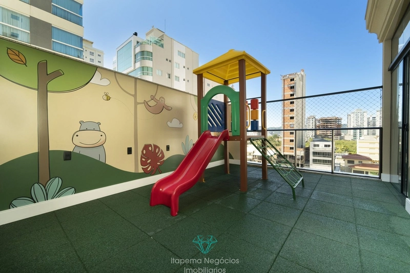 3 Dormitórios, 4 Suítes e 2 Vagas de Garagem Itapema - Meia Praia SC: 12ª foto da galeria de imagens do imóvel