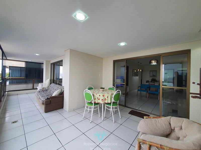 Apartamento frente mar com 3 dormitórios 204m Meia Praia: 13ª foto da galeria de imagens do imóvel