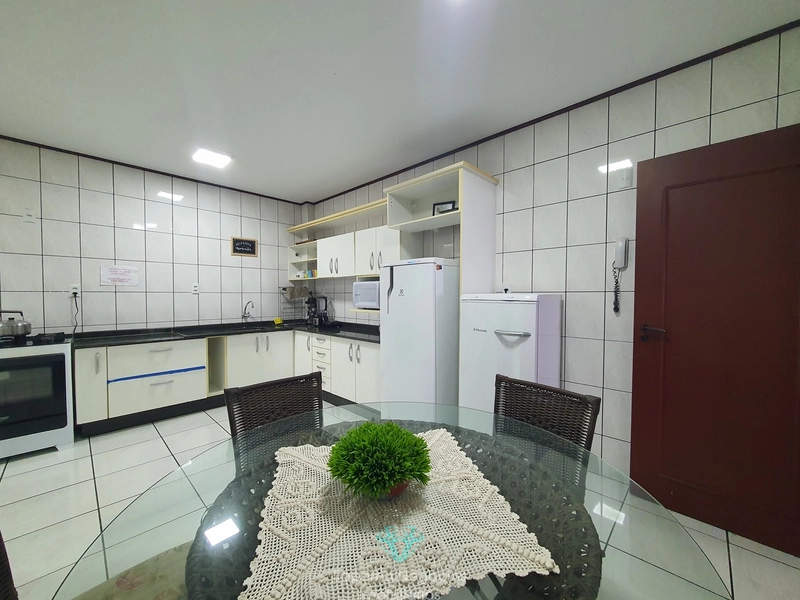 Apartamento frente mar com 3 dormitórios 204m Meia Praia: 40ª foto da galeria de imagens do imóvel
