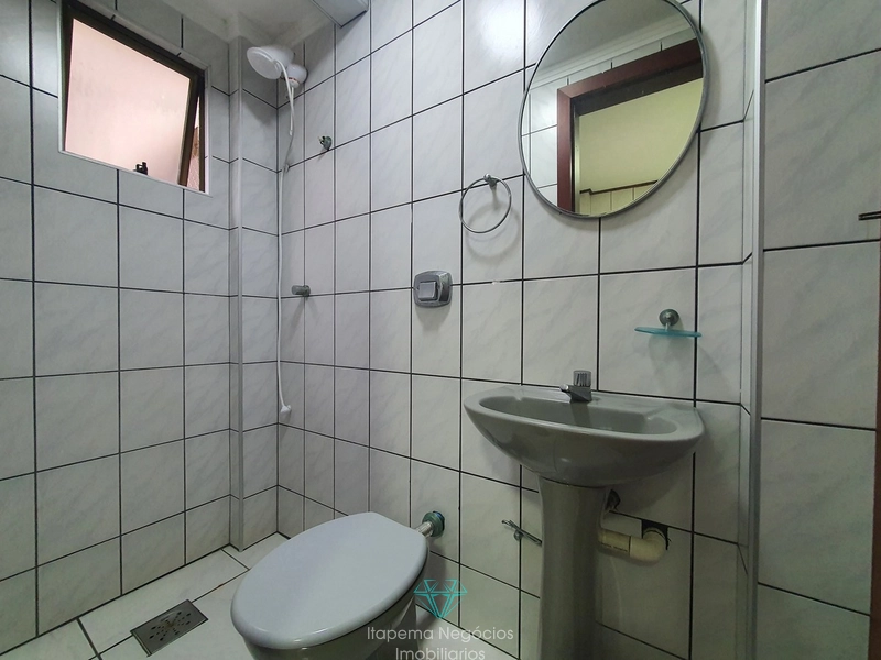 Apartamento frente mar com 3 dormitórios 204m Meia Praia: 45ª foto da galeria de imagens do imóvel