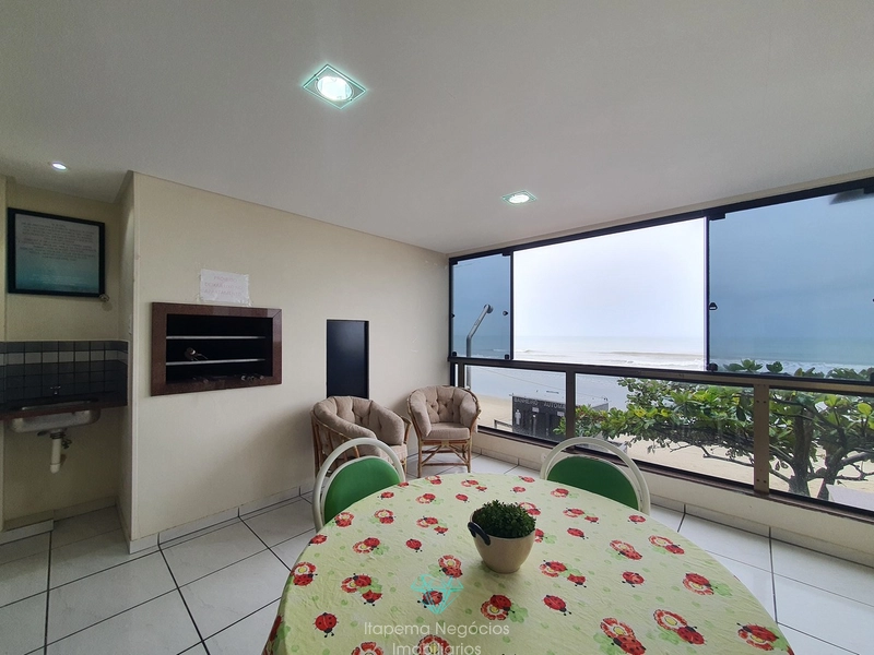Apartamento frente mar com 3 dormitórios 204m Meia Praia: 8ª foto da galeria de imagens do imóvel